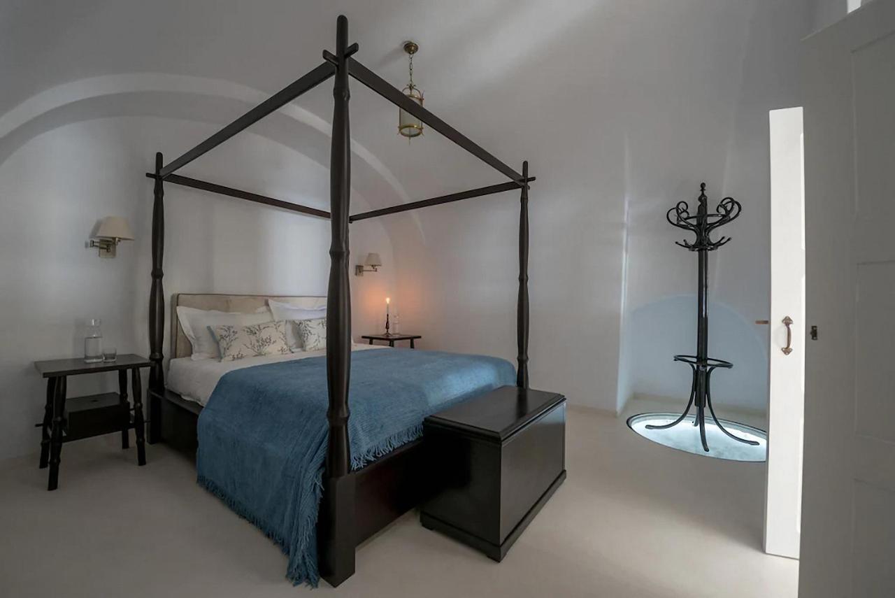Casasantantonio 18Th Century Luxury Mansion Apartment Fira  Exterior photo